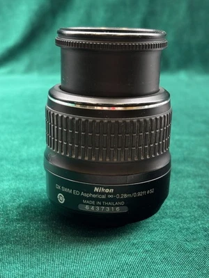Objectif Nikon AF-S DX NIKKOR 18-55 mm f/3,5-5,6G II ED pour pièces - Photo 1/4