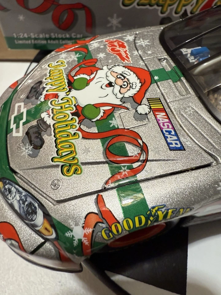 RARE* SAM BASS HOLIDAY #06 SANTA 2006 1/24 Nascar Diecast - Image 2 of 4