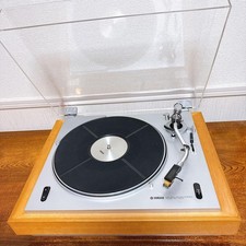 YAMAHA YP-700C Turntable   Serviced, Fully Working