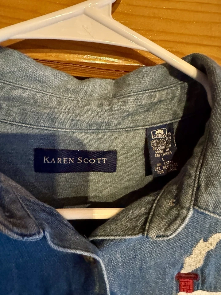 VTG Karen Scott Denim Button-up Embroidered Christmas Shirt Medium Snow House - Image 3 of 4