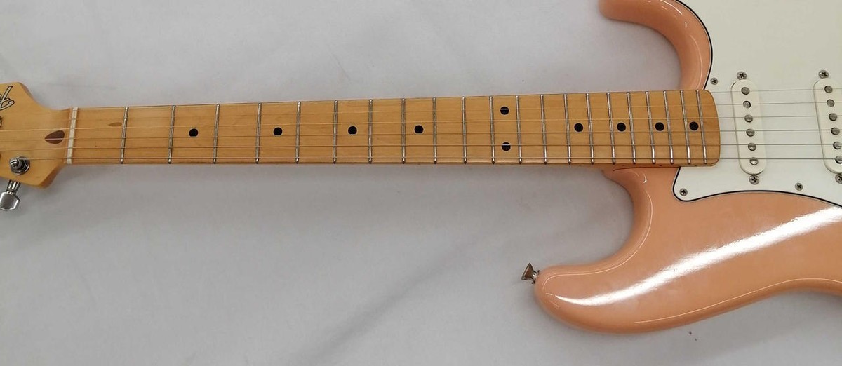 FENDER JAPAN STRATOCASTER Electric Guitar-11 | eBay