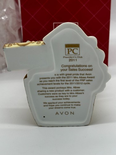 Avon 2011 Vintage Mrs Albee Award Presidents Club Award Porcelain Figure - Picture 7 of 7