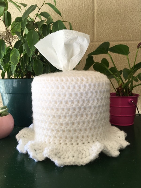 Cover with a twist-White