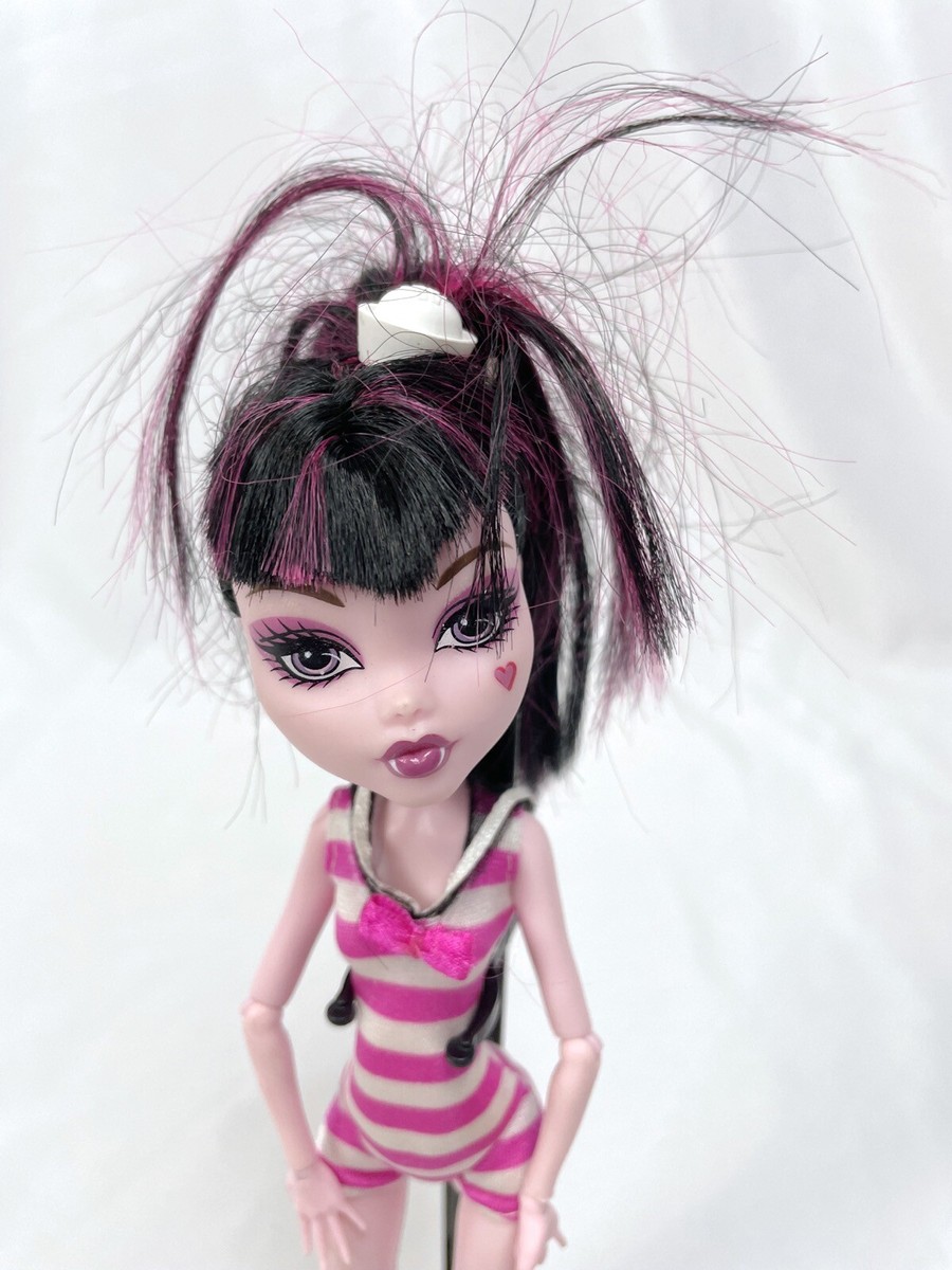 モンスターハイ Skull Shores ドラキュローラ Monster High 2011 Skull Shores * Draculaura Doll * NIB NRFB