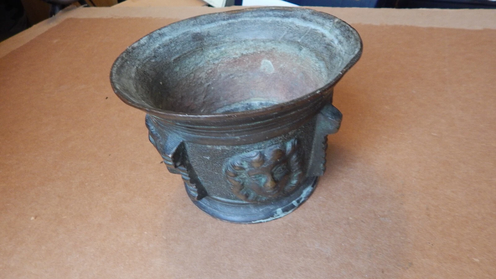 ANTIQUE BRONZE SPANISH PHARMACEUTICAL/APOTHECARY MORTAR BOWL W PATINA INTL SALE