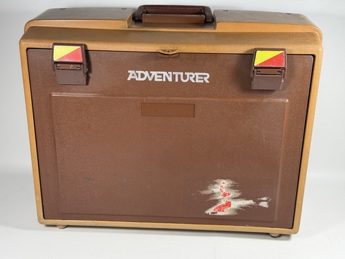 FLAMBEAU ADVENTUREURER 2277 TACKLE BOX VINTAGE OTTIME CONDIZIONI - Foto 1 di 19