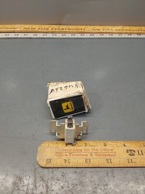 NOS Genuine John Deere AT27128 Brush Assembly 