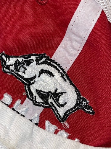 ARKANSAS RAZORBACK HAT/CAP RED CAPTIVATING GENUINE QUALITY HEADWEAR PRE-OWNED - Picture 2 of 3