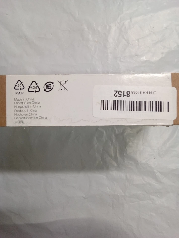 Amazon Basics Alkaline 12 Battery Pack 1.5V - Image 3 of 4