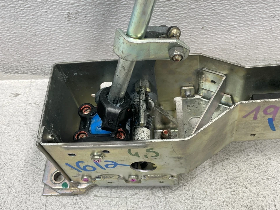 Perilla selectora de palanca de cambios de transmisión manual Lotus Evora 2010-2014 1612 OEM Foto 2 de 4