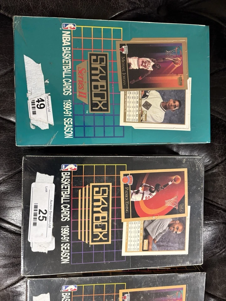 4 запечатанных коробки 1990-1991 NBA Skybox 144 запечатанных пакета Michael Jordan Larry Bird - Изображение 2 из 4