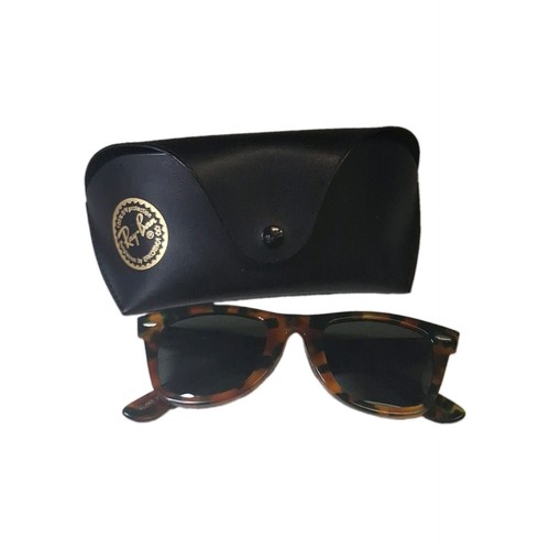 Vintage Ray-Ban Wayfarer Tortoise Shell  Sunglasses model 5022 with Case