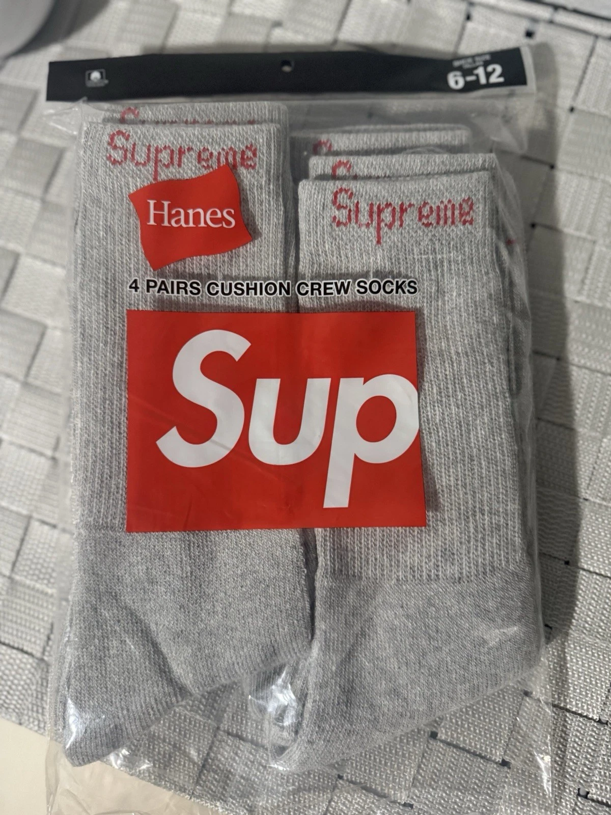 Lot de 4 chaussettes Supreme Hanes grises SS25