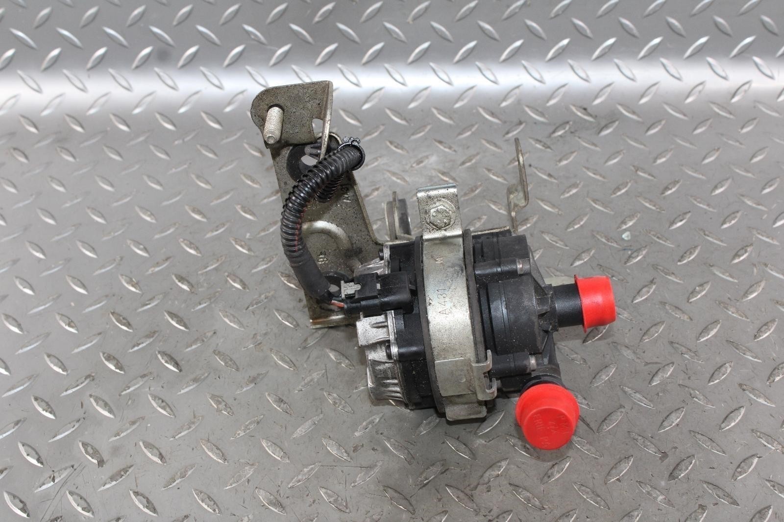 Maserati Ghibli 2017-2021 Auxiliary water pump