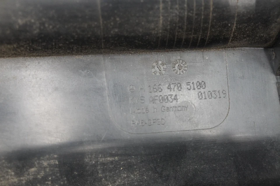 Bote de carbón de vapor de combustible 1664705100 Mercedes GLE43 GLE63 W166 C292 2016-19 Foto 4 de 4