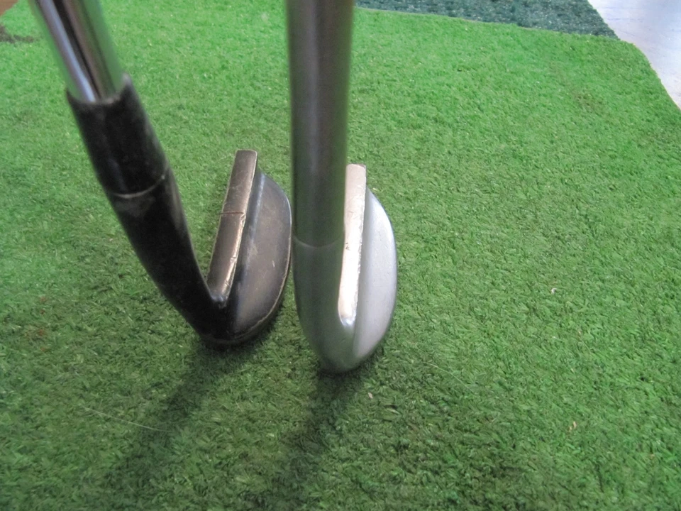 WILSON ORIGINAL 8802 + 600 PUTTERS, STEEL SHAFTS, 35 + 35.5" - Image 3 of 4