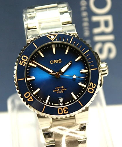 Oris Aquis Date Calibre 400Ref.: 01 400 7769 4125-07 8 22 09PEB unworn