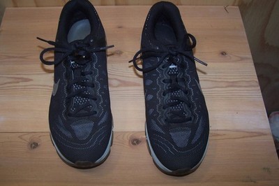 Women's Sz 10M NIKE AIR MAX Tailwind 7 683635-001 Black White Running Shoes