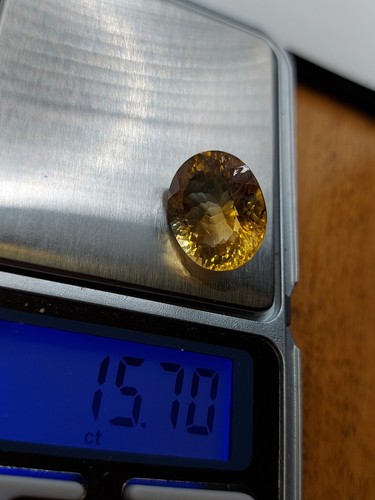 Glowing laser cut Citrine gemstone - faceted natural Citrine quartz 15.70 CTS - Picture 10 of 10