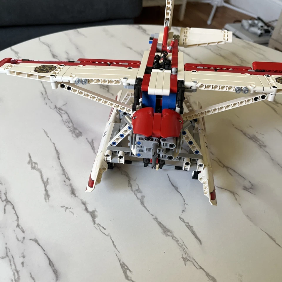 LEGO Technic 42040 Retirado Avión de Bomberos Modelo Juguete Set incompleto Foto 3 de 4