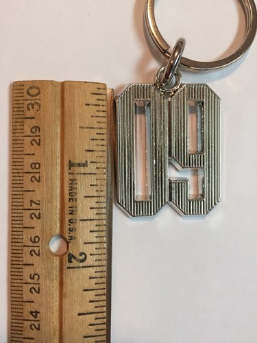 Lot/12 # 09 Keychains Metal Key Rings Chains Sports Team Lucky Number Graduation - Picture 6 of 7