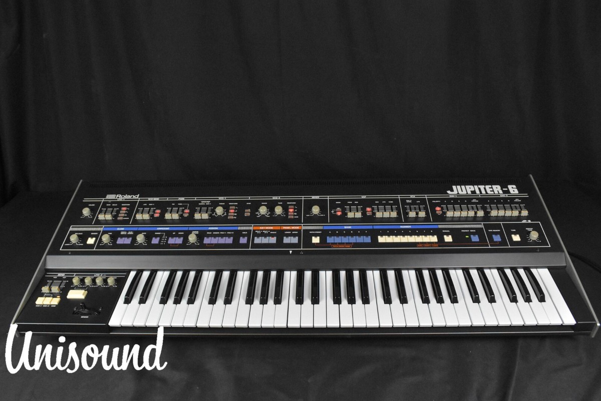 Roland Jupiter-6 six voice Polyphonic Analog Synthesizer in