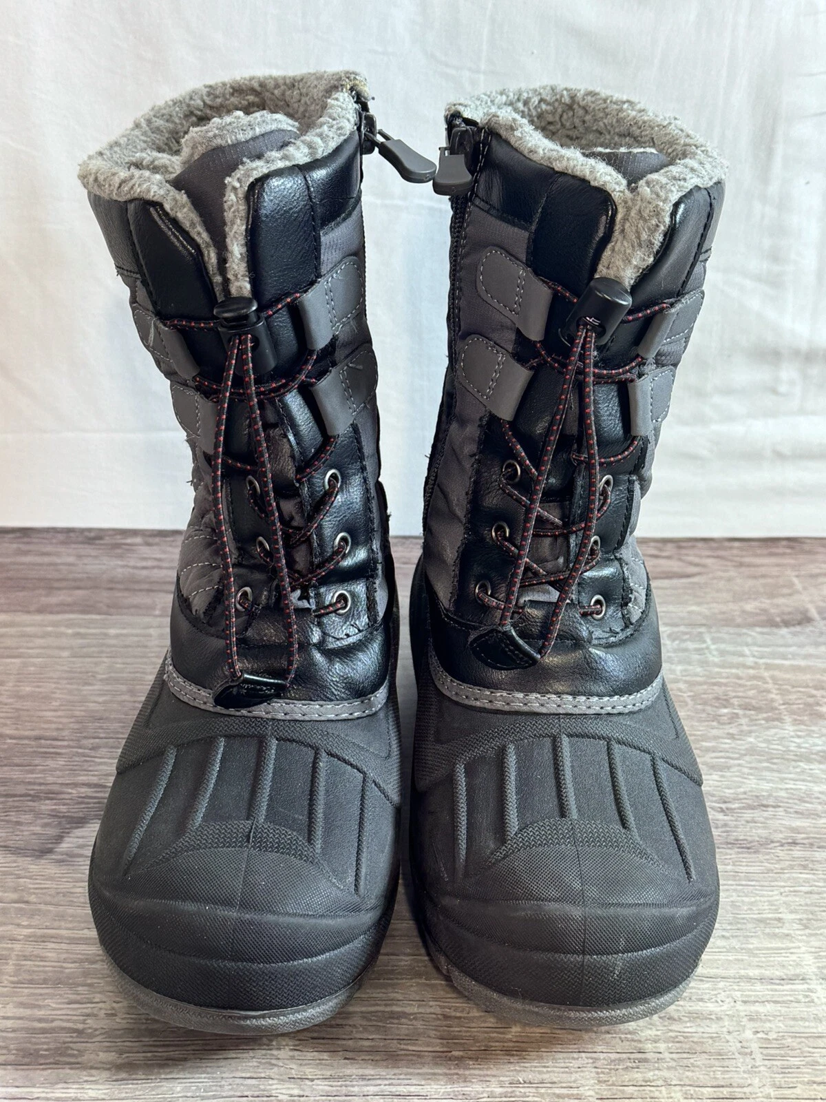 Women’s Winter Boot Size 4 Thermolite Cat & Jack Camping Hiking Outdoors.