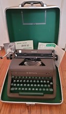 Vintage Royal Manual Typewriter Quiet De Luxe  With Manual & Case thumbnail