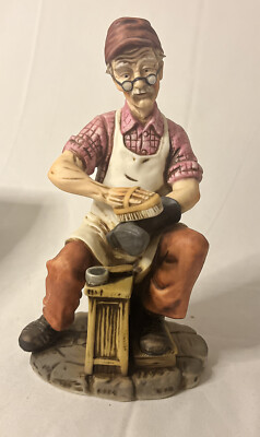 8  Ceramic Cobbler Figurine Vintage Nic Nack