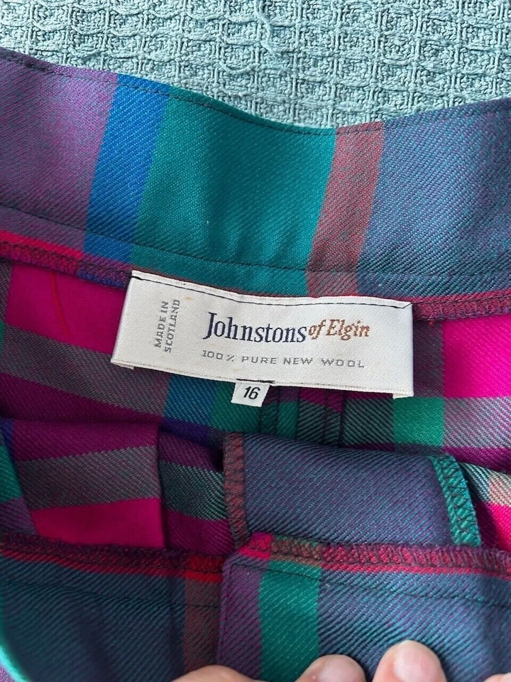 Vintage 80s Shorts Size 16 Johnstons of Elgin Retro Golf Bermuda Pink Cottage - Image 3 of 4