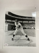Vintage black and white 8 x 10 autographed photo Whitey Ford JSa certified