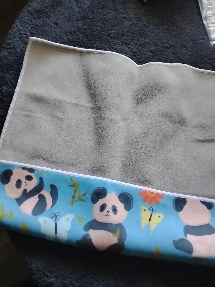 Estampado Panda y Flores.Manta de Sujeción Mascota Talla S 16x16 Foto 2 de 3