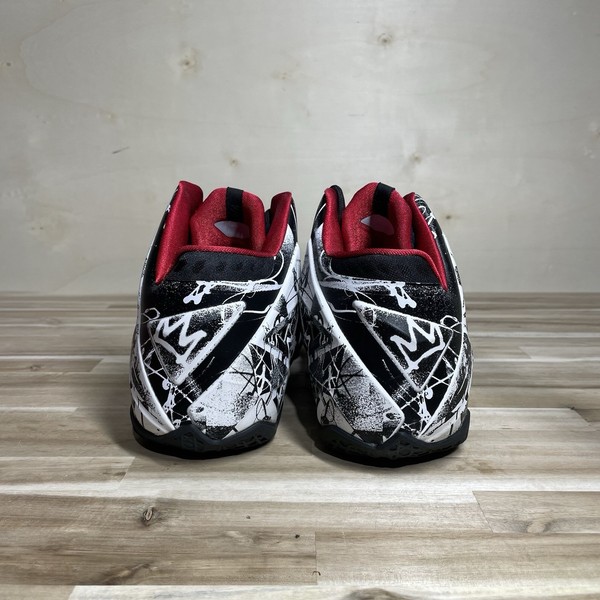 Talla 12 - Nike LeBron 11 Graffiti 2