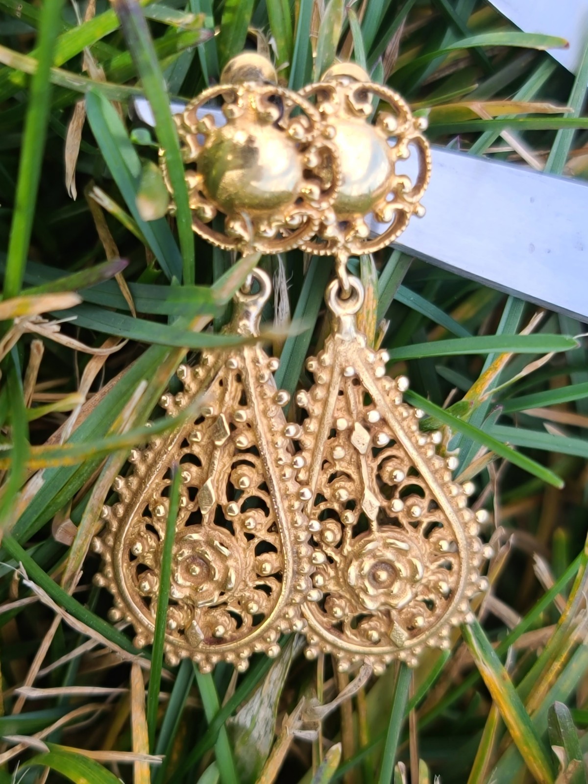 VTG 14k Solid Yellow Gold Stud Dangle Screwback E… - image 10