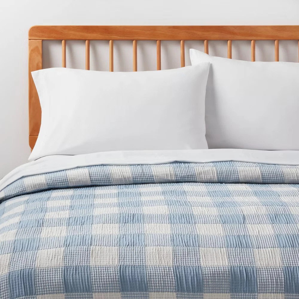 Twin/Twin Extra Long Matelasse Quilt Light Blue - Room Essentials Review