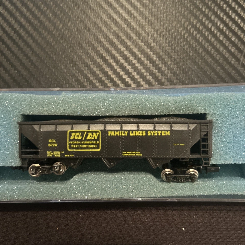 Model Power & Micro Trains N Scale #39 Lot Of 4 Hopper 44020 3490 94050 C-6 - Image 2 of 4