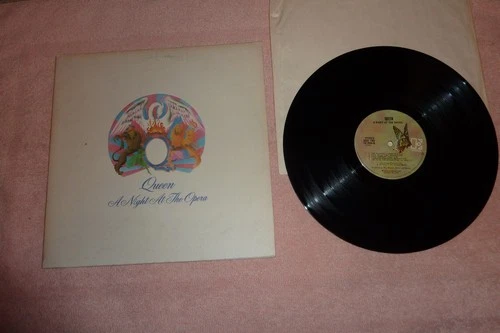 QUEEN "A NIGHT AT THE OPERA" VINYL '75' ELEKTRA OG EMBOSSED GATEFOLD