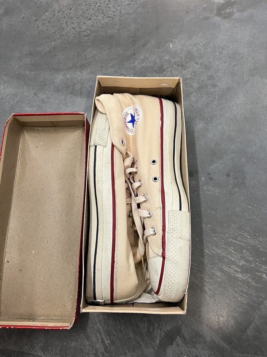 VINTAGE 70s MADE IN USA CONVERSE ALL STAR CHUCK TAYLOR Cream VINTAGE 70s MADE IN USA CONVERSE ALL STAR CHUCK TAYLOR Cream