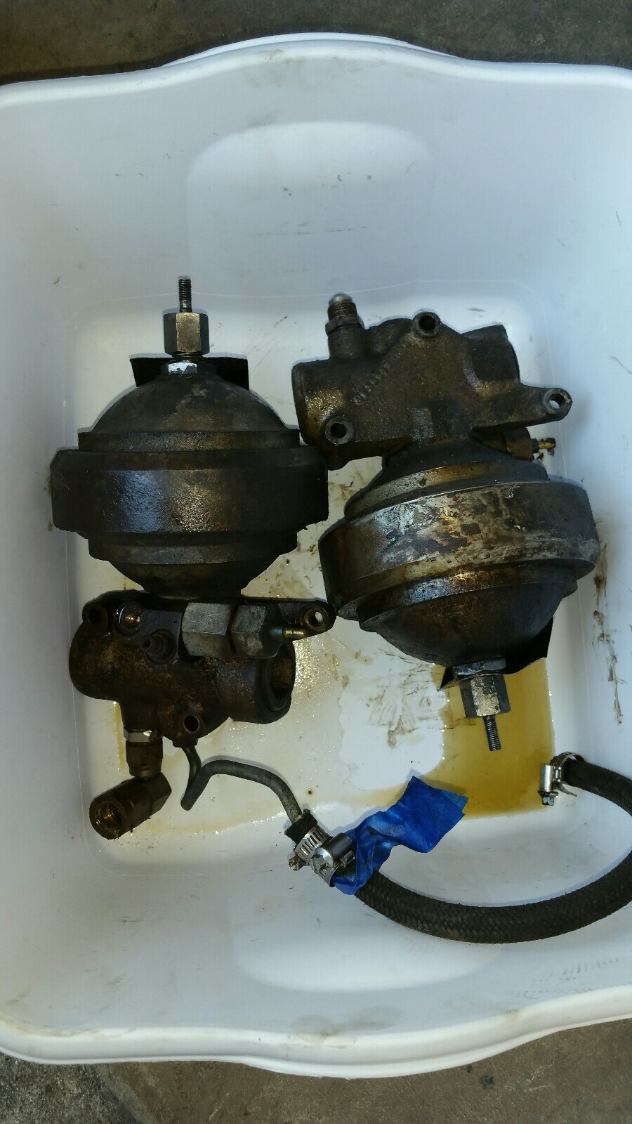 ROLLS ROYCE ACCUMULATOR AND VALVE ☆ I REBUILD YOUR UNIT, YOU SEND ME "YOUR" UNIT