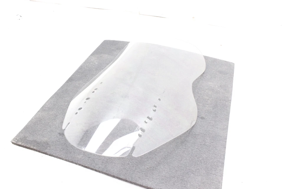 04-11 铃木 VSTROM 650 前挡风玻璃 — 第 3/4 张图片