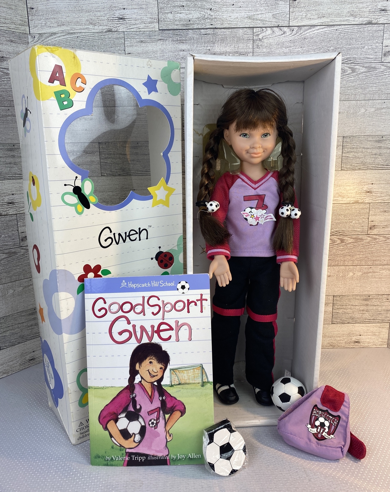 American Girl Doll Gwen Hopscotch Hill Soccer Outfit, Book, & Accessories In Box eBay
