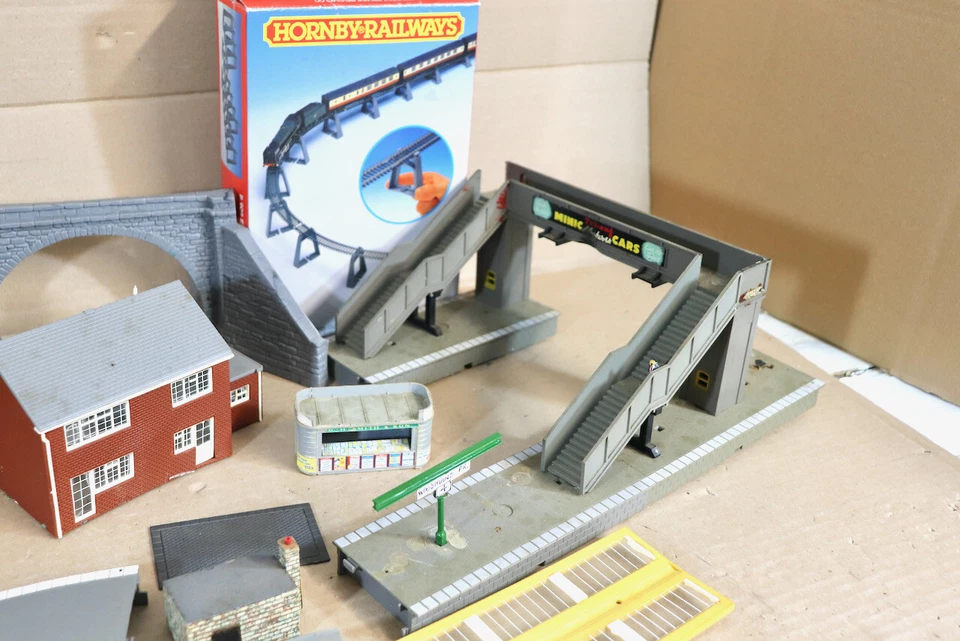 LIMA HORNBY CONTAINER TERMINAL CRANE STATION HOUSE CANOPY & BRIDGE SUPPORT 3ob - Image 4 of 4