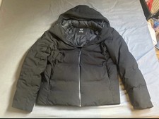 Excellent condition Uniqlo Seamless down parka new barely worn No imperfections