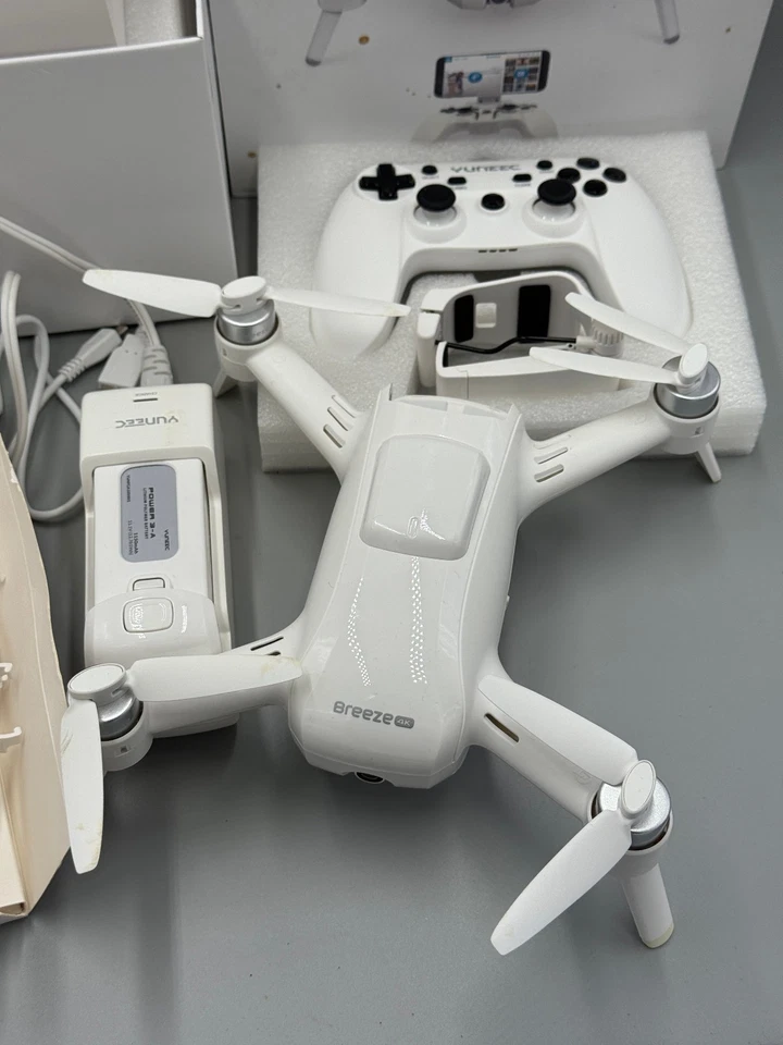 Drone con cámara 4K blanco Yuneec Breeze - batería no carga - COMO ESTÁ. Foto 2 de 4
