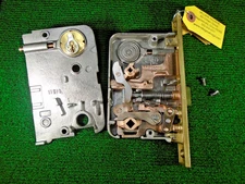 REMANUFACTURED RUSSWIN 111213 ENTRY LOCK w/CYLINDER & KEY 7 3/8" FACE (40933)