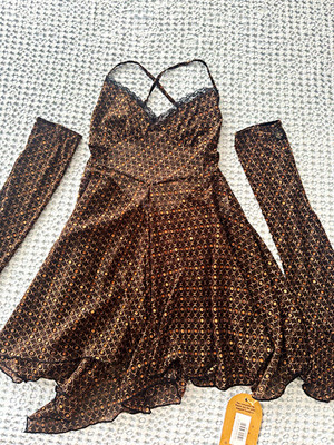Her Pony The Label Pixie Dream Dress & Arm Warmers 2pc V-Neck Geo Brown 4