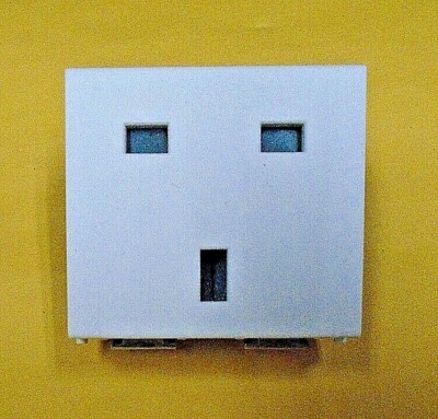 VIMAR IDEA SINGLE 13 Amp 250 Volt SICURY POWER OUTLET 16260 WHITE