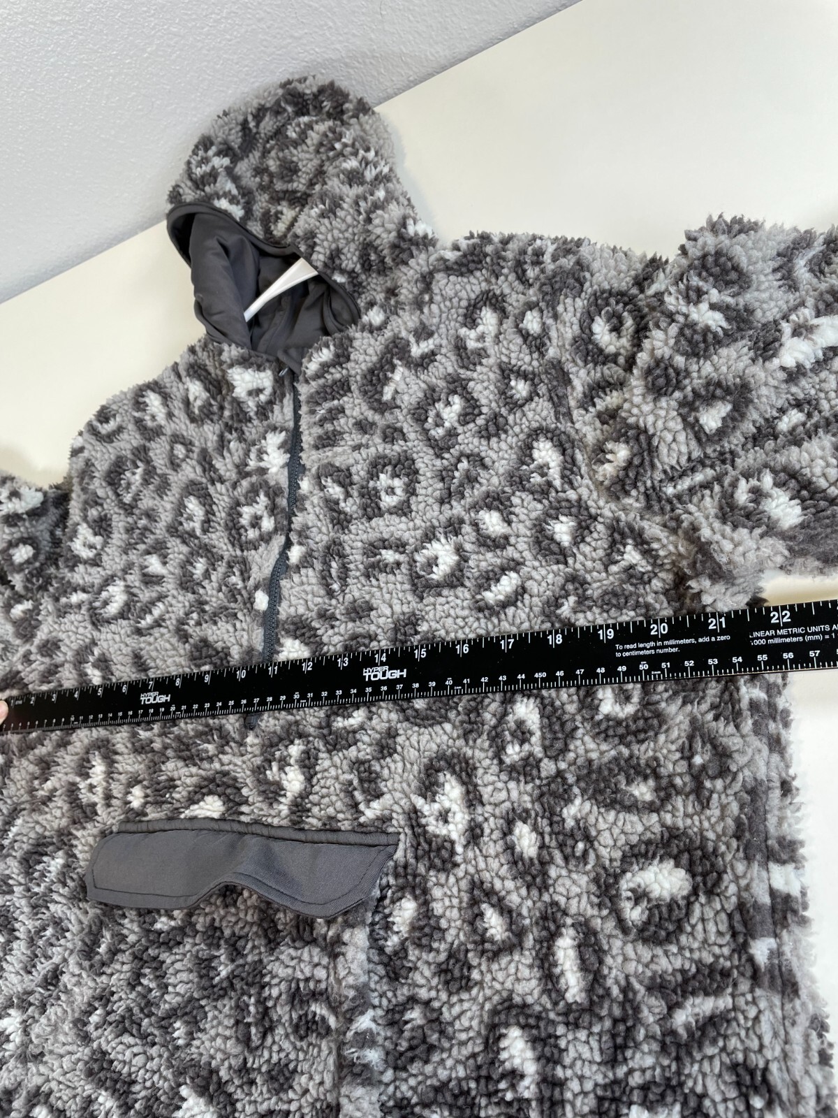 Crazy Train Snow Pullover Gray Leopard Quarter Zi… - image 9