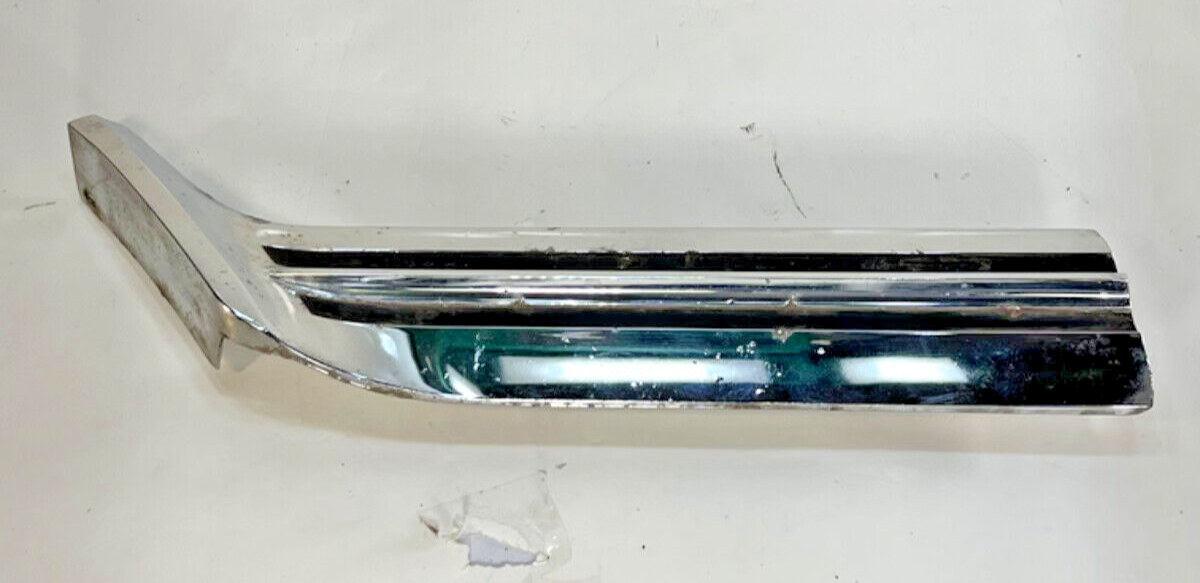 1965 Oldsmobile Cutlass Driver Front Most Fender Trim Chrome LH 