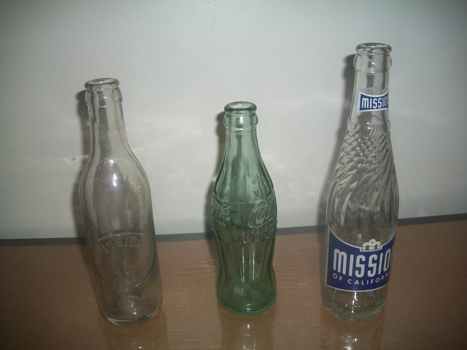 LOT OF 3 UTICA N.Y. VINTAGE BOTTLESCOCACOLAMISSION & ONEIDA BOTTLING